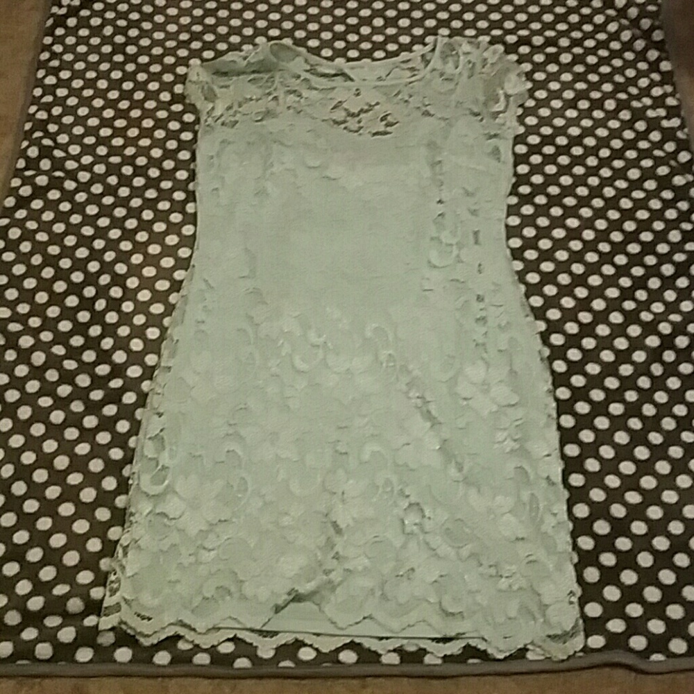 Short sleeve body con dress